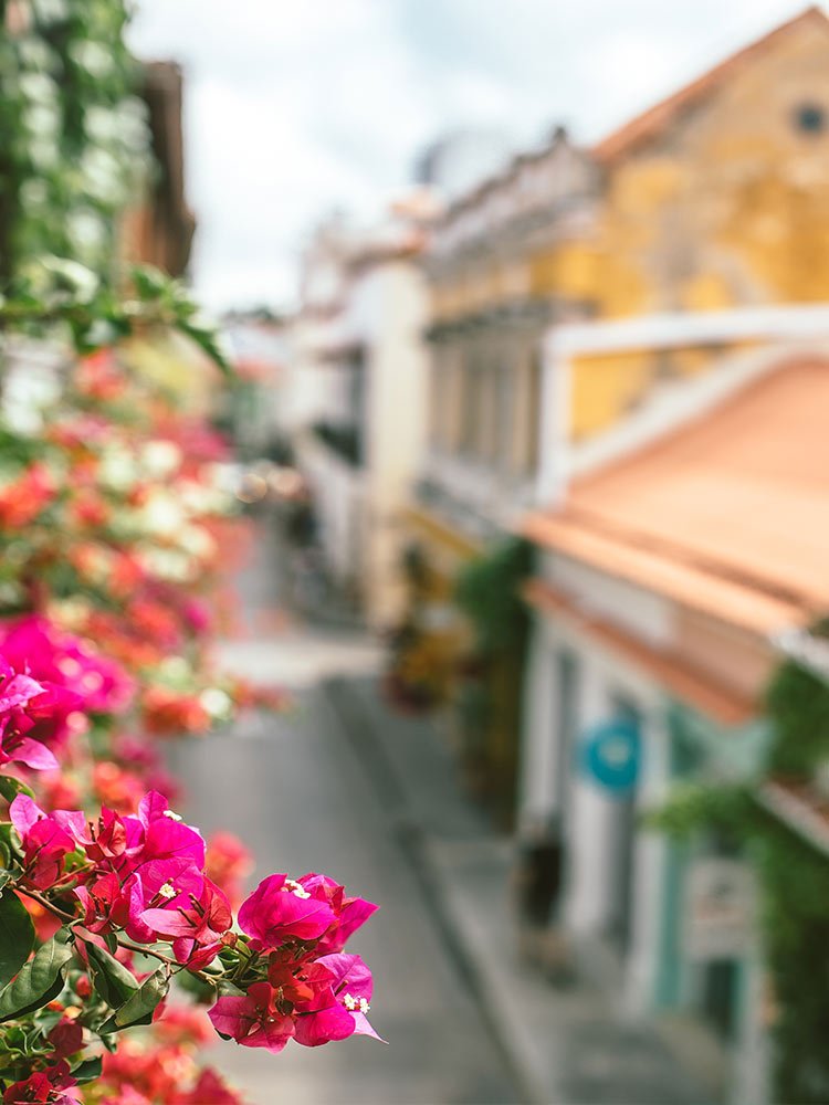 Walking the streets of the old town is one of the best things to do in Cartagena.